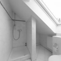 Dusche-WC im DG